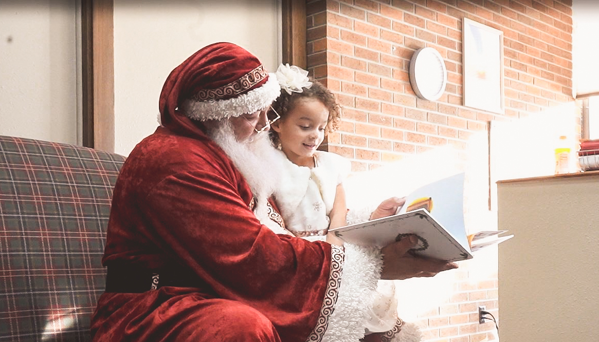 Alluvion Health Foundation Hosts Sensory Santa Event